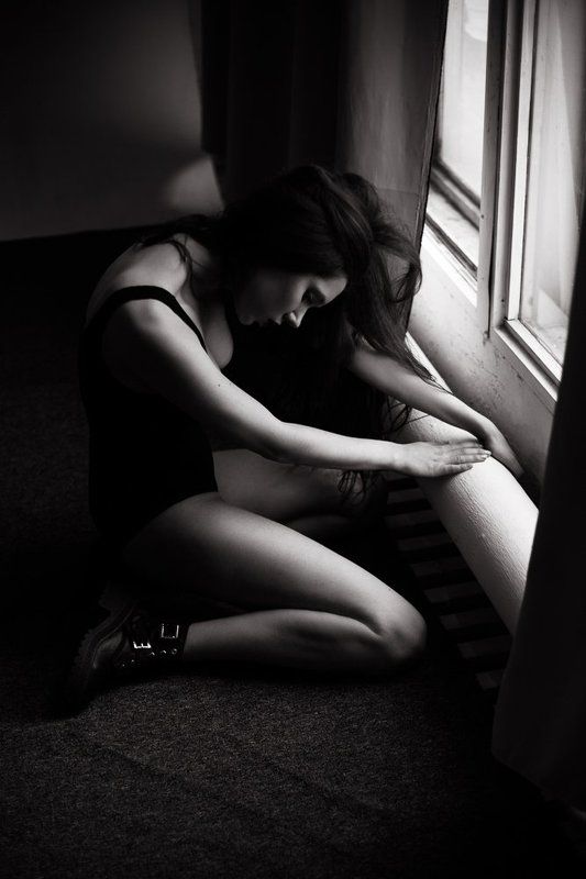 portrait, girl, light, beautiful, natural, russian, canon, femme, mood, pose, daylight, inspiration, amazing, popular, fineart, emotion, pain, hopeless, fatality Юля фото превью