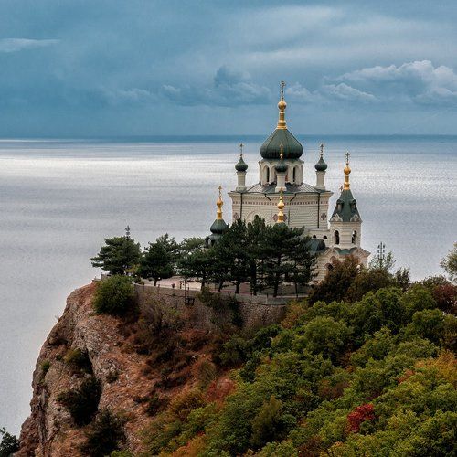 Храм на горе.