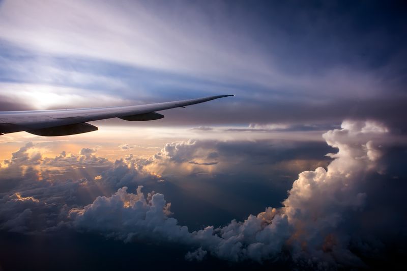 рассвет, полёт, самолет, облака, небо, пейзаж Рассвет в облаках фото превью
