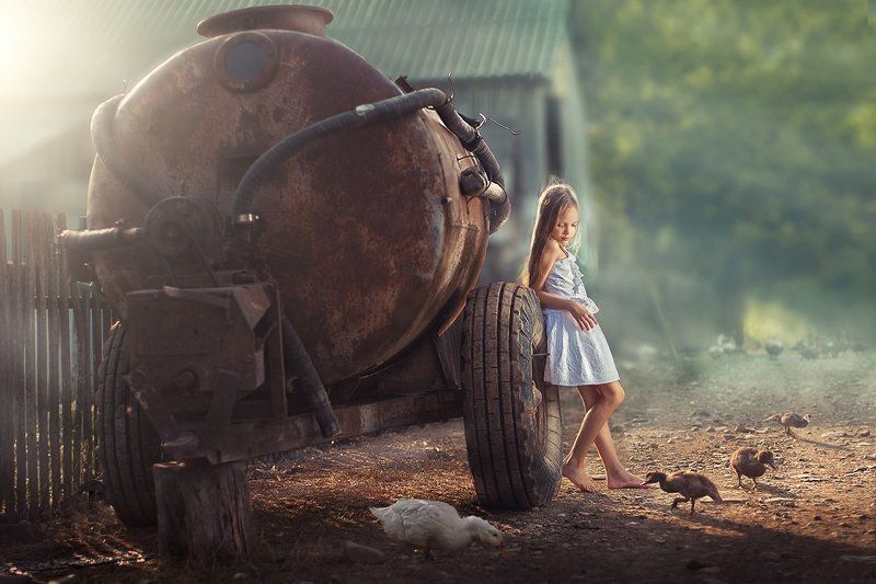   Girl in the village фото превью