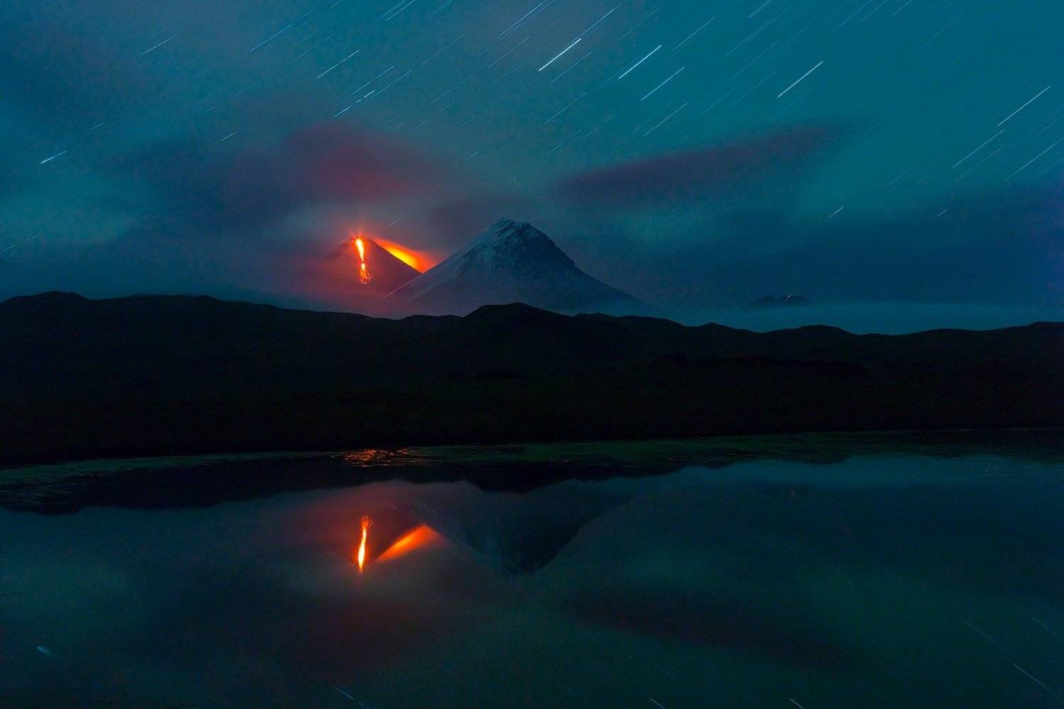камчатка, фототур, путешествие, природа,  пейзаж, вулкан, ночь, извержение, лава, звезды, Денис Будьков