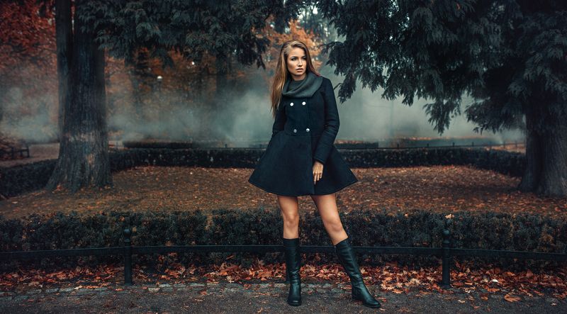 portrait Foggy day фото превью