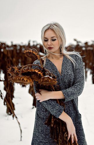 между летом и зимой....