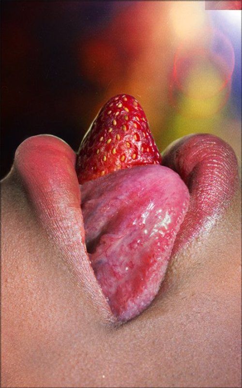 Strawberries Club © фото превью