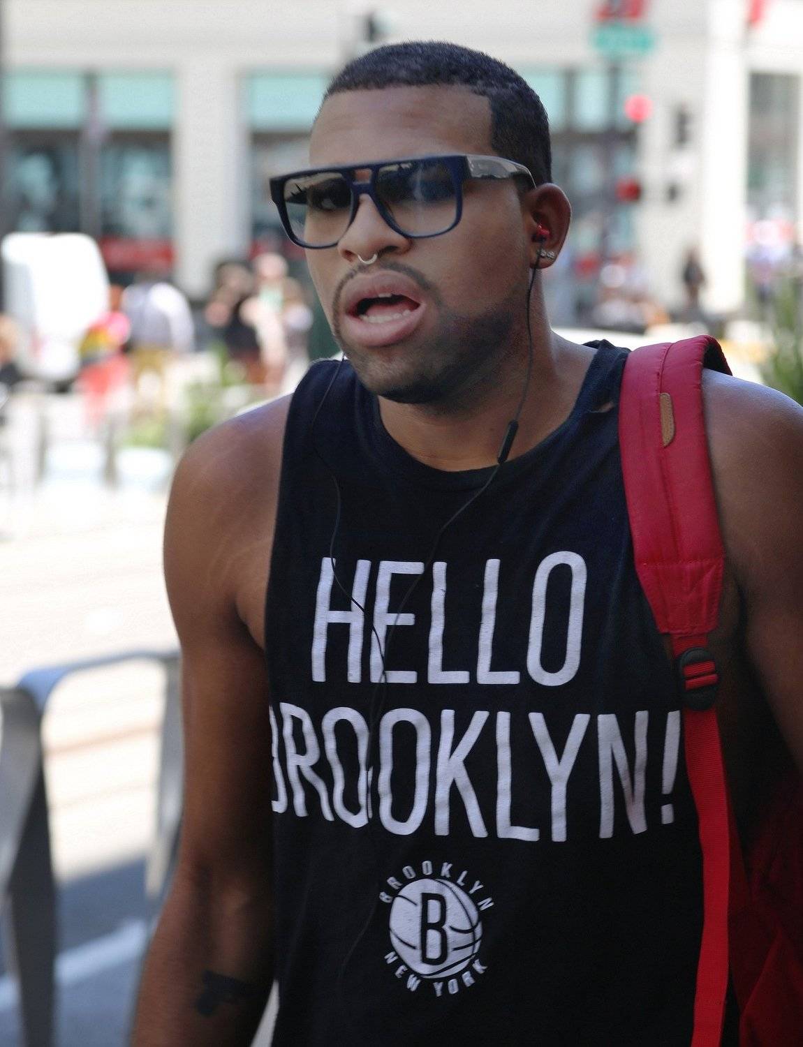 Ты думаешь, что я тебя не вижу? Ты ошибаешься, дружок!, Шпинев Борис ( AWARA)