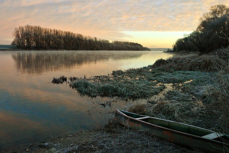 На реке фото превью