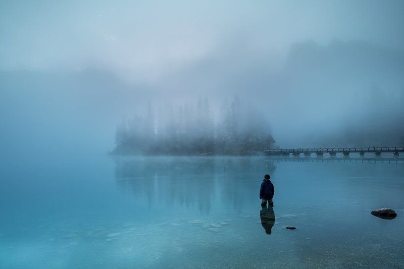 emerald, lake КОГДА ТЫ СМОТРИШЬ НА БЕЛЫЙ ОГОНЬ фото превью