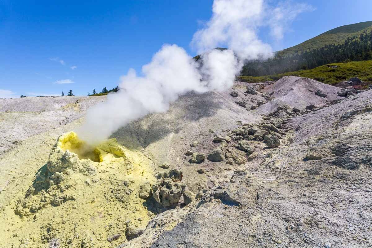 Кунашир, Курильские острова, фумарола, вулкан, дым, сера, Сергей Козинцев