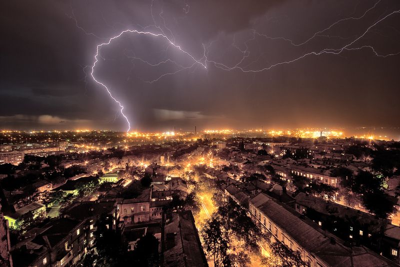 Одесса, гроза, молния, стихия Лицо стихии фото превью