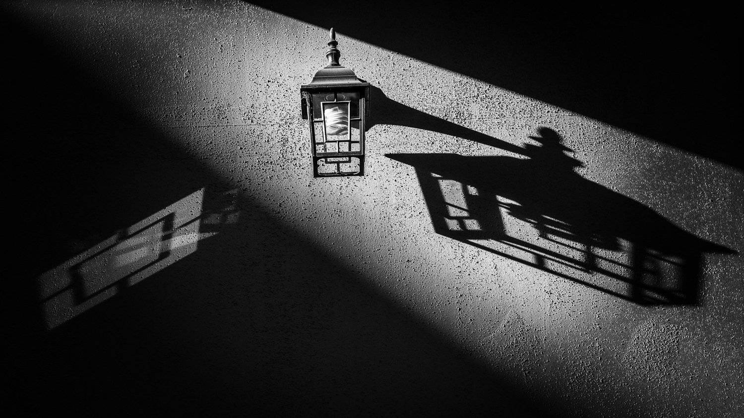 черно-бело, светотень, фонарь, отражение, тень, отблеск,, Яэль