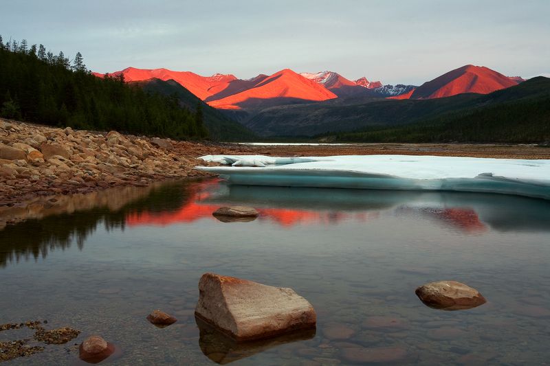 горы, закат, пылающий, красный Пылающие горы. фото превью