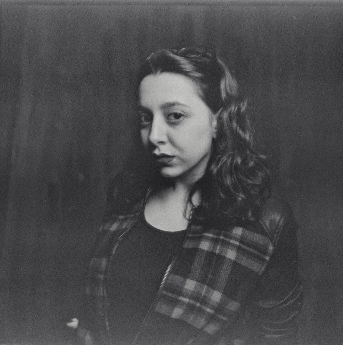 portrait, woman, film, 6x6, iskra2, valeko