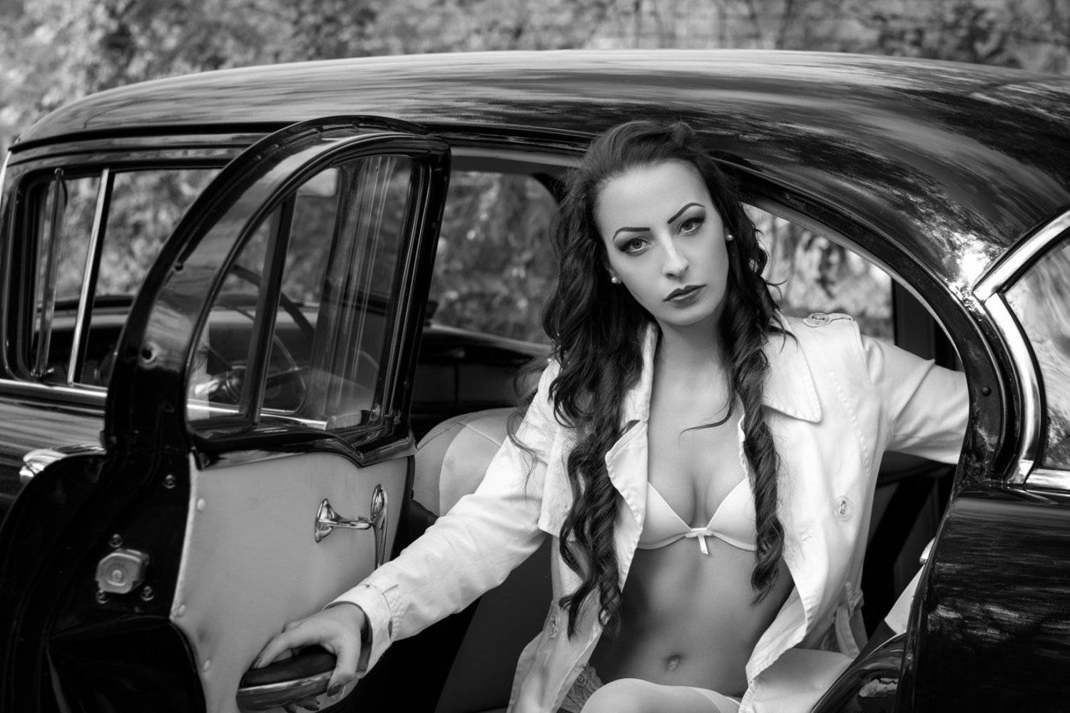 model, glamour, woman, female, black and white, body, sexy, sensual, natural light, curves, portrait, erotica, car, fine art, lingerie, glamour,, Lajos Cs&aacute;ki