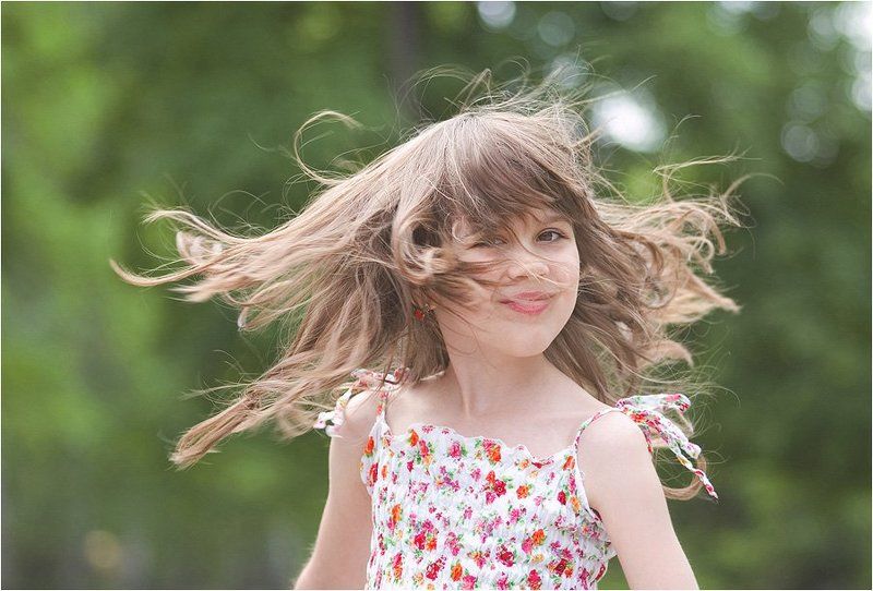 летнее, настроение, детское, счастье, глаза, ребенок, девочка, юная, леди, летящие, волосы, ветер, парк Летнее настроение фото превью