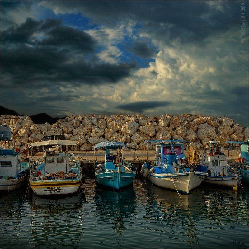 , Виктор Перякин