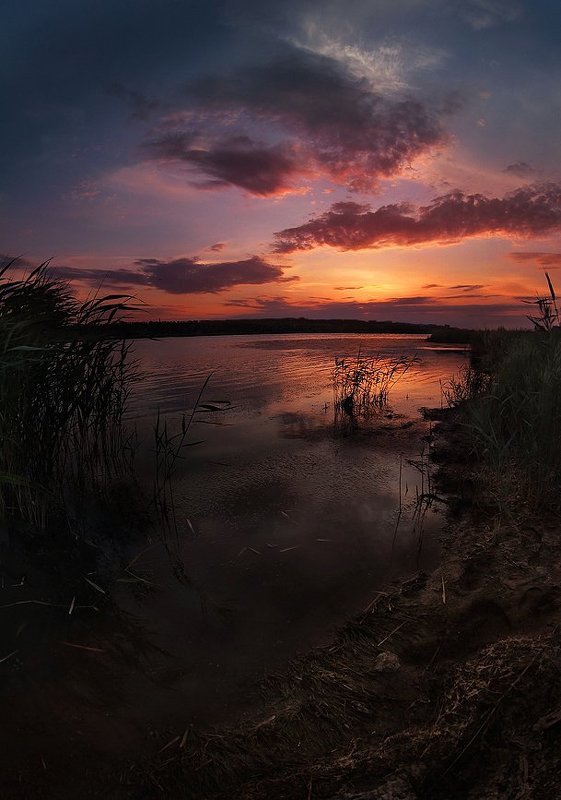 Почему не падает небо фото превью