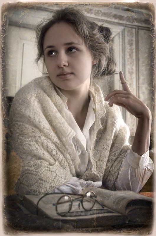 книги, девушка, очки Любительница книг. фото превью