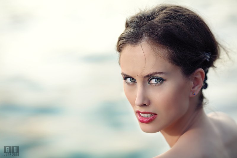 девушка мёд фото превью