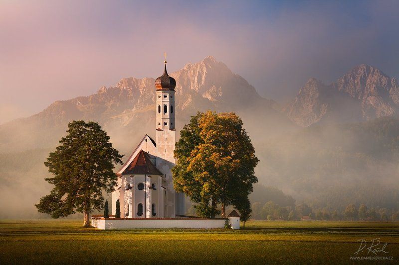 Germany, Deutschland, Bavaria, Bayern, Werdenfelser Land, Bayerisches Oberland, Alpen, Alps, St. Coloman, Coloman, Coloman Kirche, Hohenschwangau, Füssen, Mittenwald, Free State of Bavaria, Europe, travel, church, Kirche, autumn,  autumn landscape, daniel Morning near the church фото превью