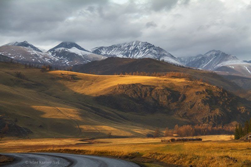 Горный Алтай, степь, хребет, снег, тучи, горы, весна После ливня фото превью