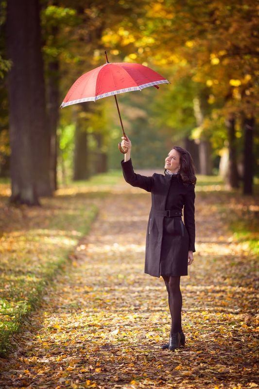 Красный зонтик фото превью