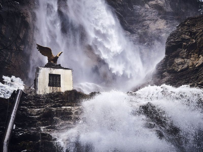 Водопад, вода, сила, Энергия, Мощь, Поток, Горы, Пейзаж, Природа Учан-Су фото превью