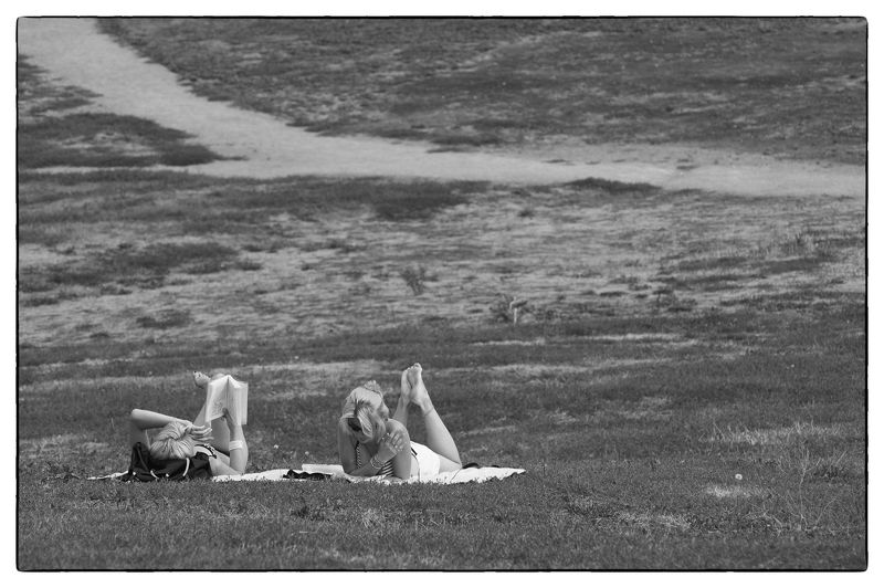 Moscow Russia People Park Summer Photo Walking among the Russians. фото превью