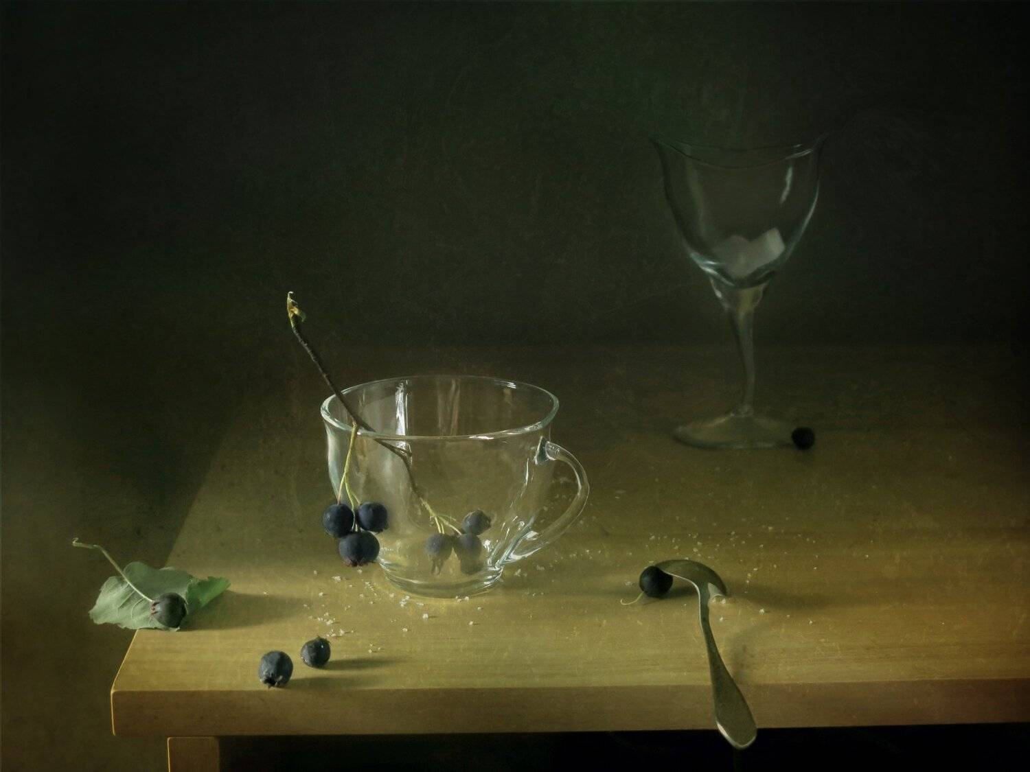 ирга, чашка, сахар, ложка, стол, лист, ветка,бокал, натюрморт, Елена