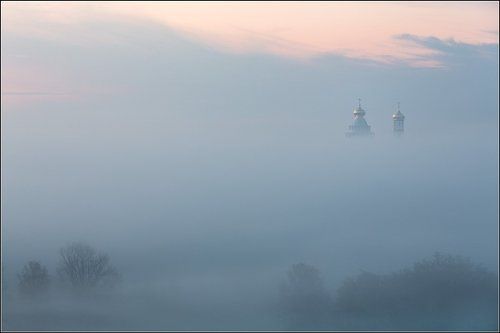 В предрассветный час