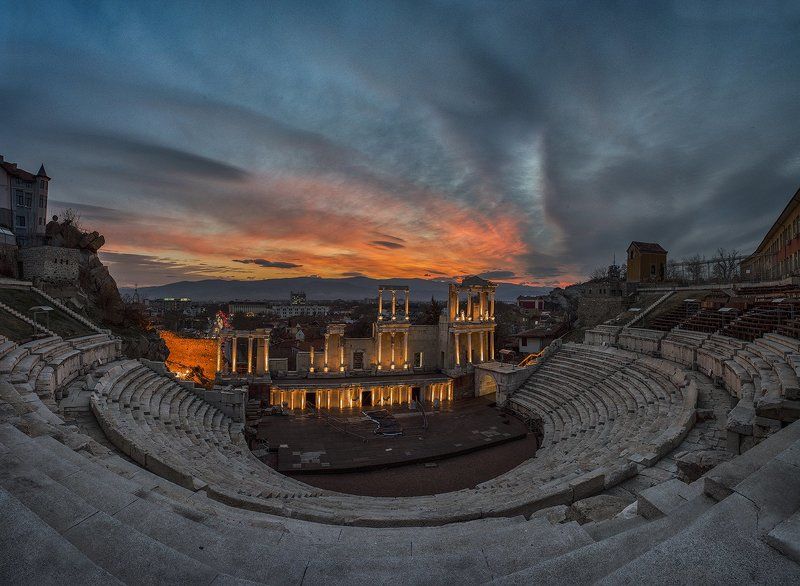 Залез над амфитеатъра фото превью