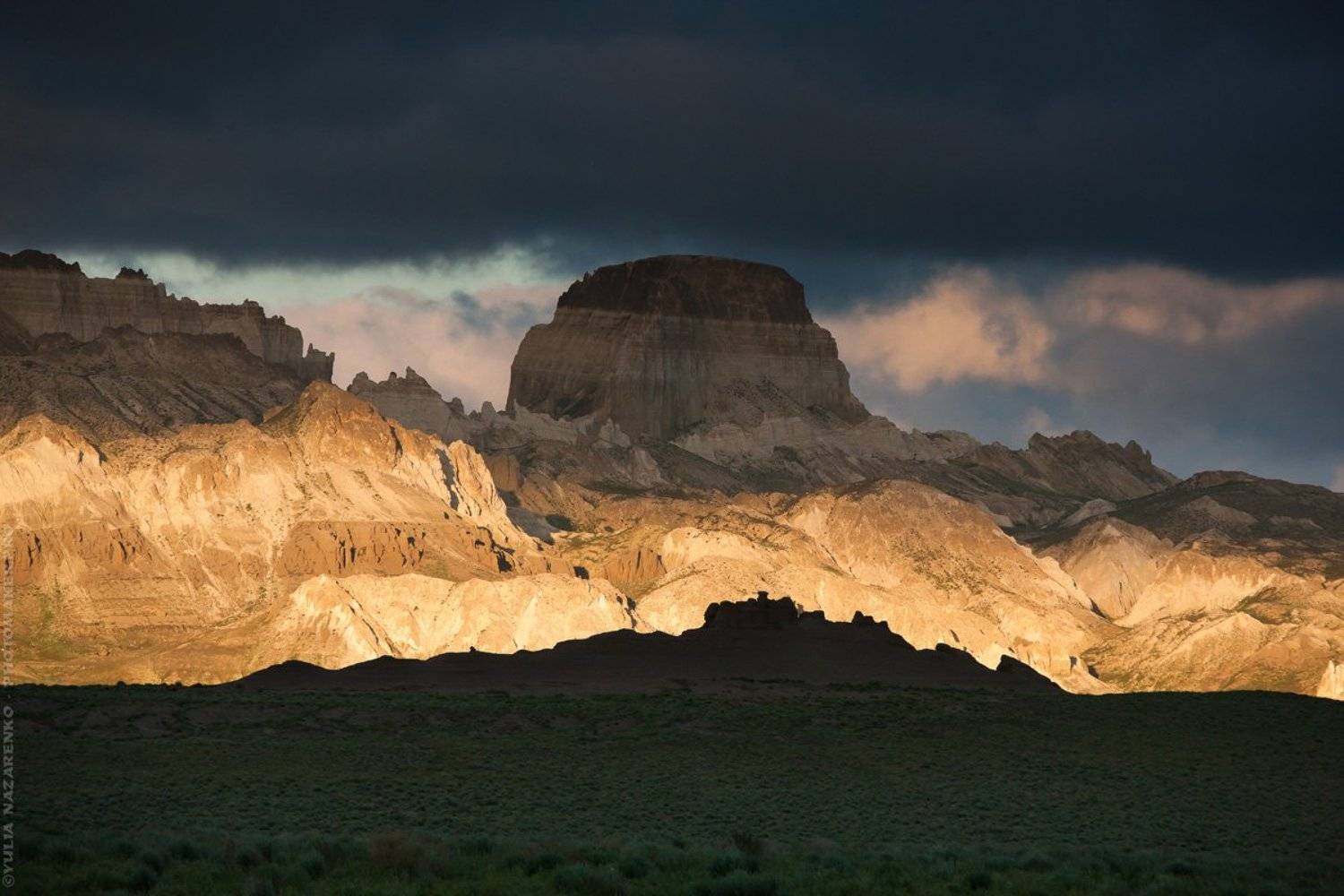 пейзаж, горы, закат, долина, панорама, landscape, mountains, rock, panorama, sunset, sunrise, sundown, рассвет, гроза, storm, Юлия Назаренко