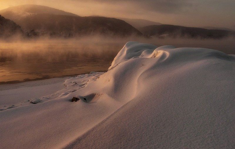 Мороз у реки. фото превью