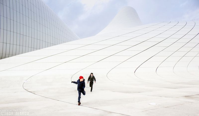 Heydar Aliyev Center / Zaha Hadid Architects Heydar Aliyev Center / Zaha Hadid Architects фото превью