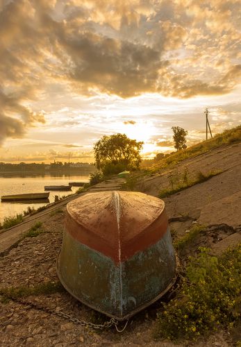 Старая лодка