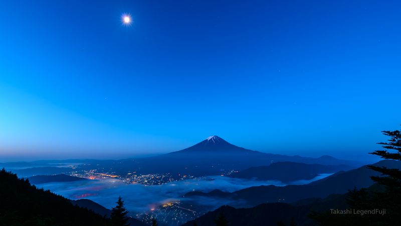Fuji,mountain,Japan,cloud,moon,luna,sky,blue,lake,light, Dawn under moon light фото превью