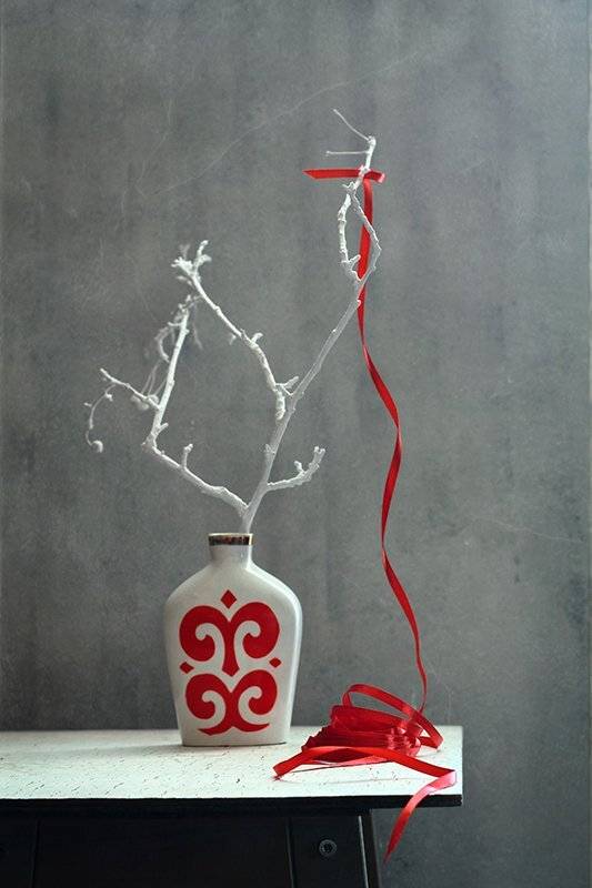 натюрморт, алая лента, Курочкина Диана