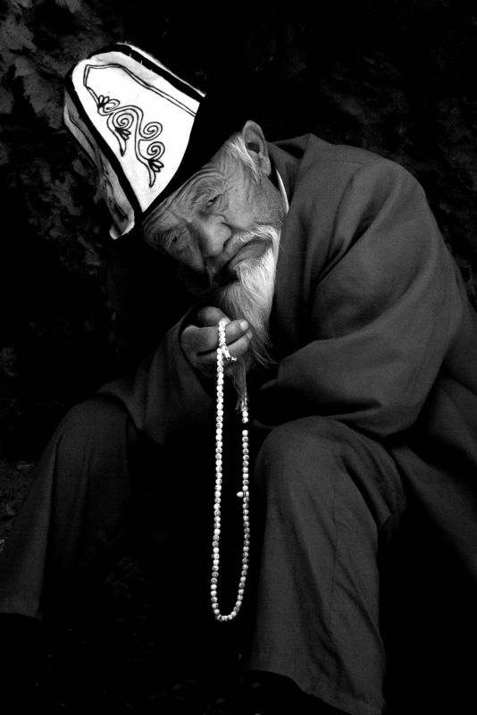 старость, старик, портрет, калпак, кыргыз, кыргызстан, киргизия, борода, четки, ислам, мусульманин, Когда приходит старость фото превью