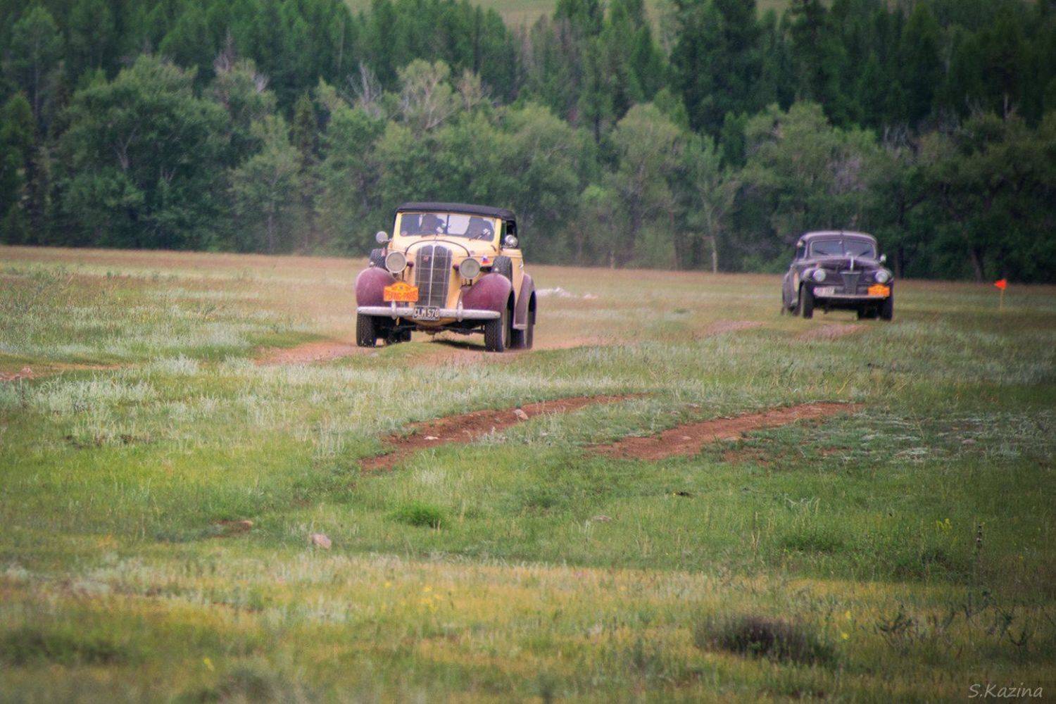 Retro-rally, Paris-Peking 2016, Republic Altai,  Paris-Peking, Altai, Retro-rally 2016, ретро-ралли 2016, париж-пекин, машины, авто, автомобили, Алтай, Горный Алтай, горы, Светлана Казина