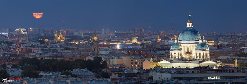 Город, Питер, Петербург, Россия, пейзаж, панорама, луна, троицкий собор, крыши, ночь, Санкт-Петербург Ночь красной луны фото превью