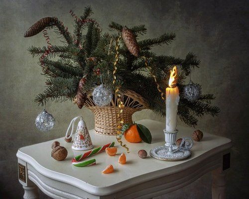 Свет новогодней свечи