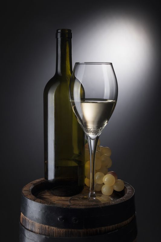 Белое и красное фото превью