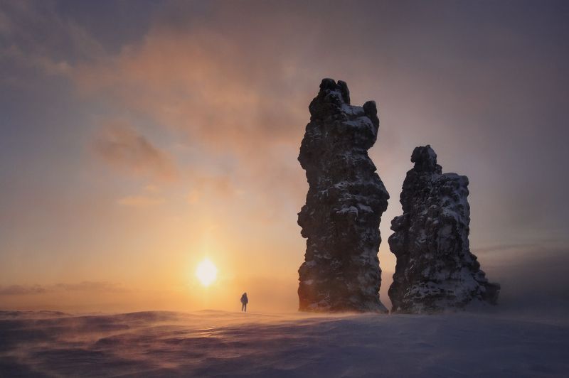 мань-пупу-нёр, хребет, плато, горы, скалы, останцы, северный урал, фотопутешествия, фототур, зима, снег, ветер Мань-пупу-нёр фото превью