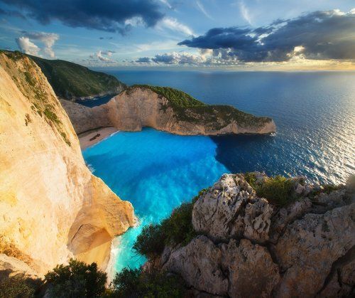 На гребнях Navagio