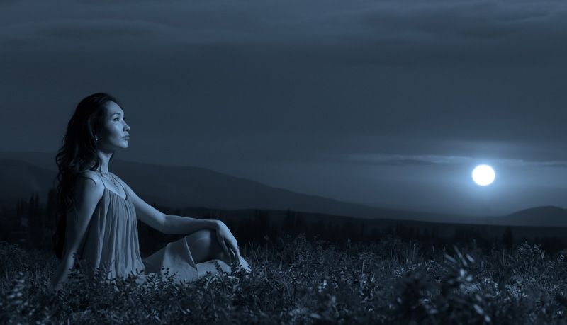 ночь, луна, портрет, закат, кыргызстан, девушка,  Лунный цветок  фото превью