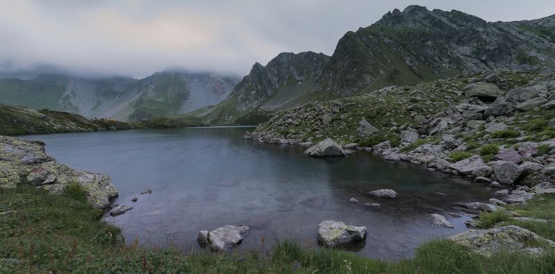 Вечер, озеро и ветерок фото превью