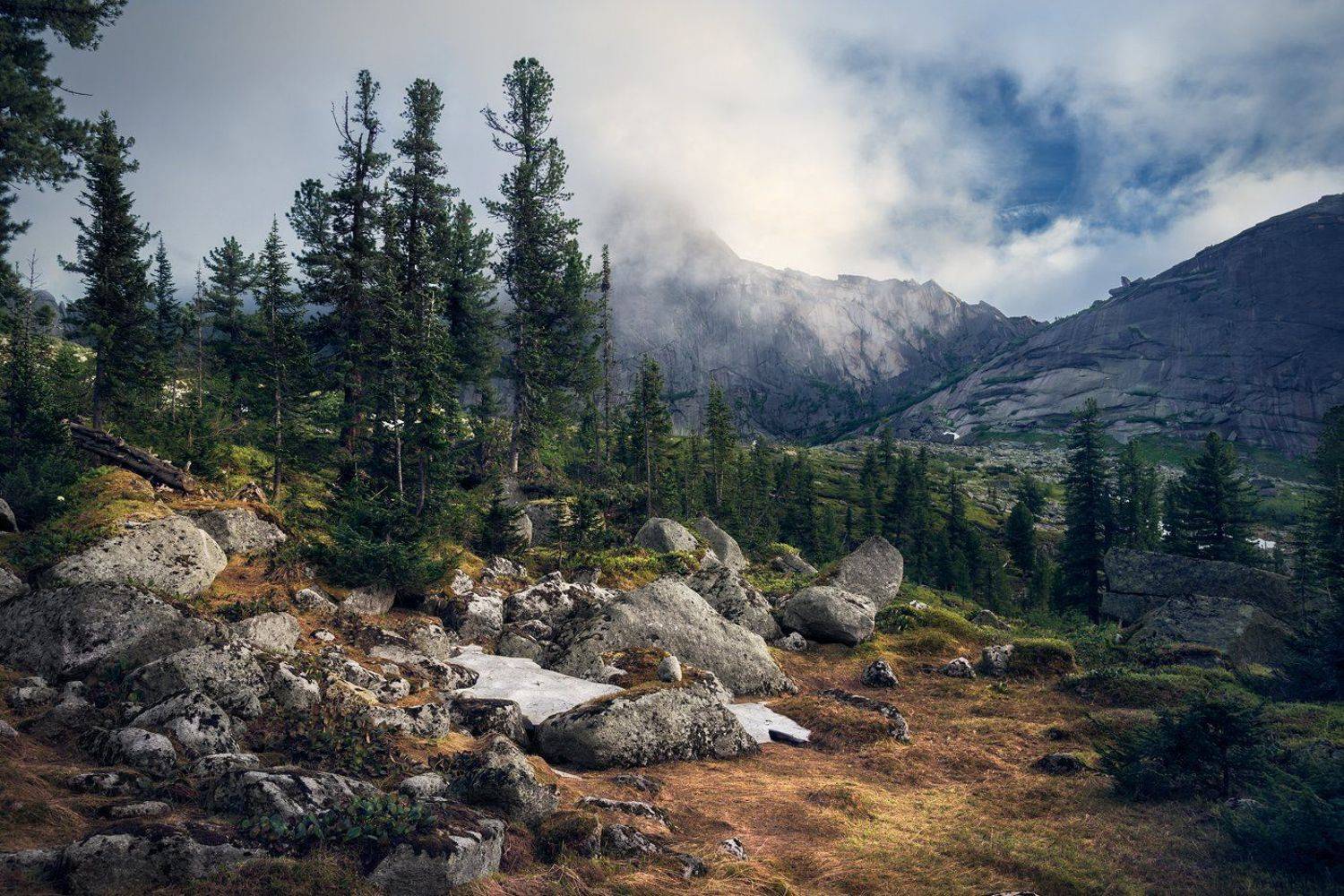 пейзаж, природа, горы, хребет, ергаки, парк, красноярский край, сибирь, перевал, камни, полянка, высокий, большой, красивая, снег, холодный, чистый, Дмитрий Антипов