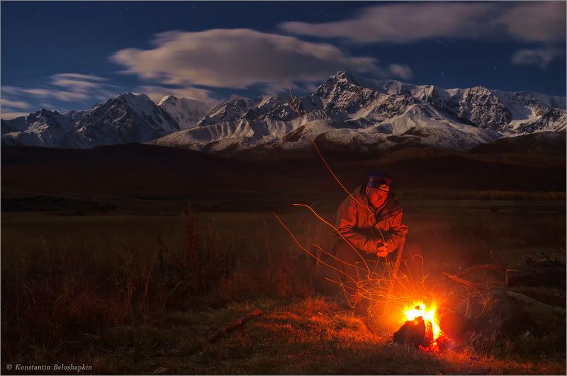 Думы у костра фото превью
