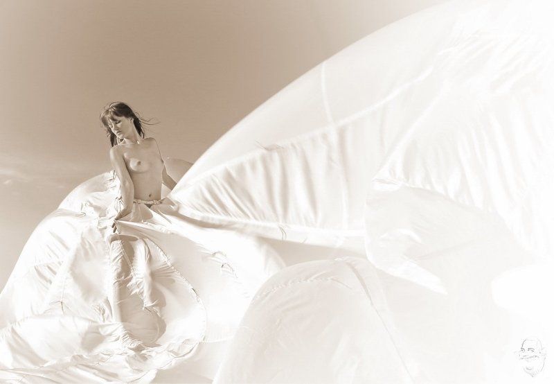 girl, nude, parachute Spiel mit dem Wind (play with the wind) фото превью