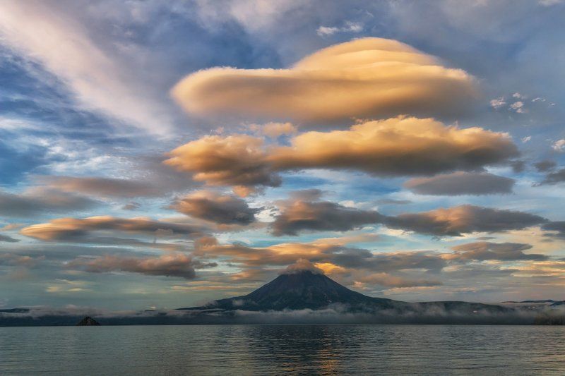 камчатка, курильское озеро Вечер на Курильском. фото превью
