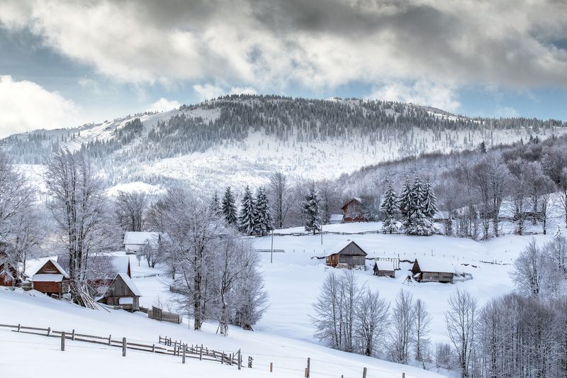 winter,trees,house,hills,clouds Winter style фото превью